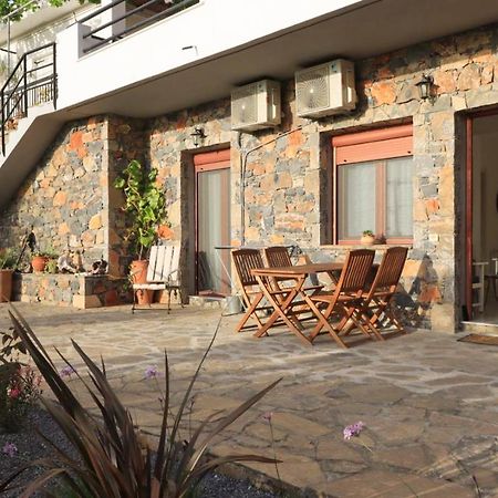 Comfortable Apartment With Garden - Casa Con Vista Havania Exteriér fotografie