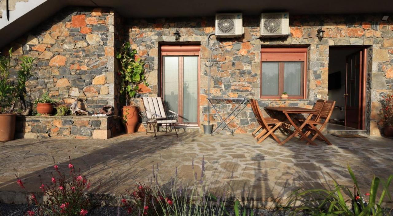 Comfortable Apartment With Garden - Casa Con Vista Havania Exteriér fotografie