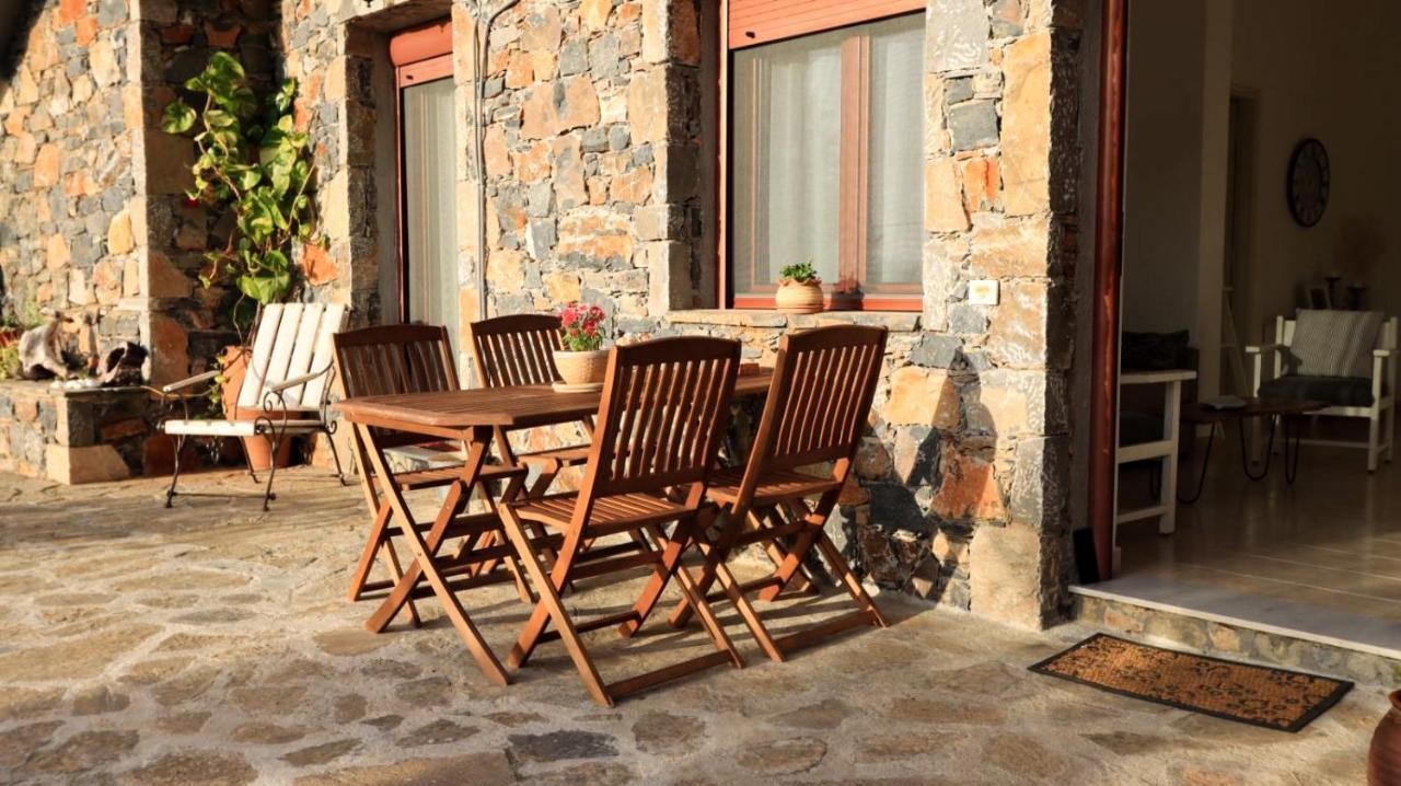 Comfortable Apartment With Garden - Casa Con Vista Havania Exteriér fotografie